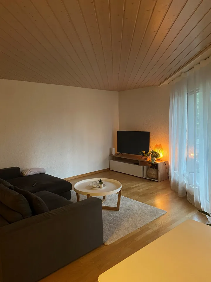 Grosszügige 2-Zimmerwohnung in ruhiger Parkanlage – Foto 3 von 14