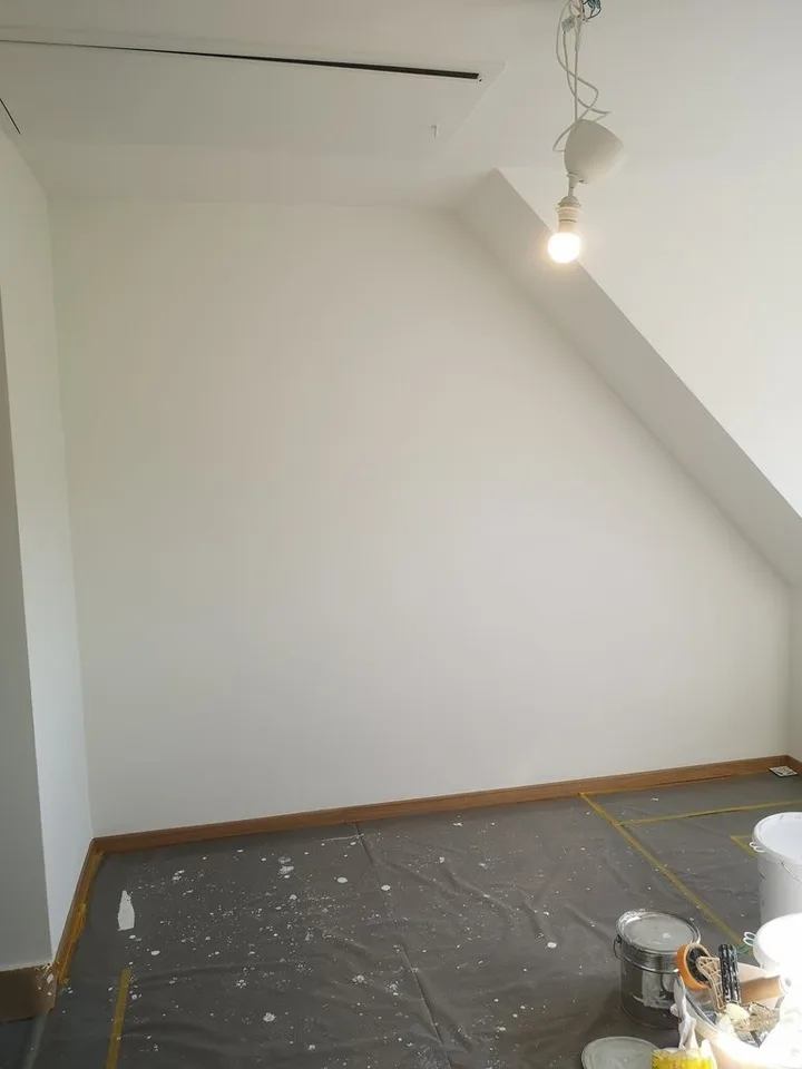 Heimelige 2-Zimmerdachwohnung in Seebach – Foto 4 von 8