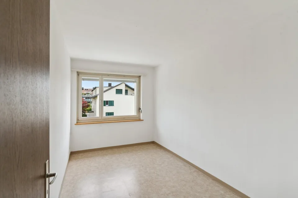 Möbliertes WG-Zimmer im Zentrum von Rüschlikon Befristet bis 31.01.2028 – foto 6 di 8
