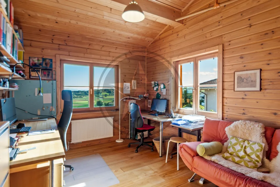 Une maison chaleureuse aux multiples possibilités à Diesse – photo 10 sur 13