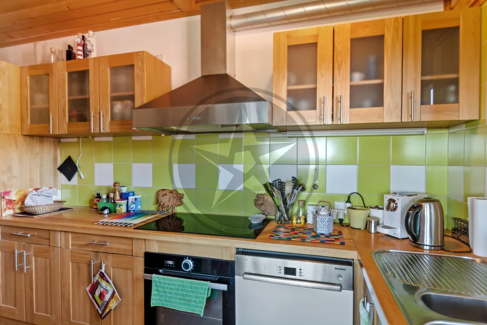 Une maison chaleureuse aux multiples possibilités à Diesse – photo 9 sur 13