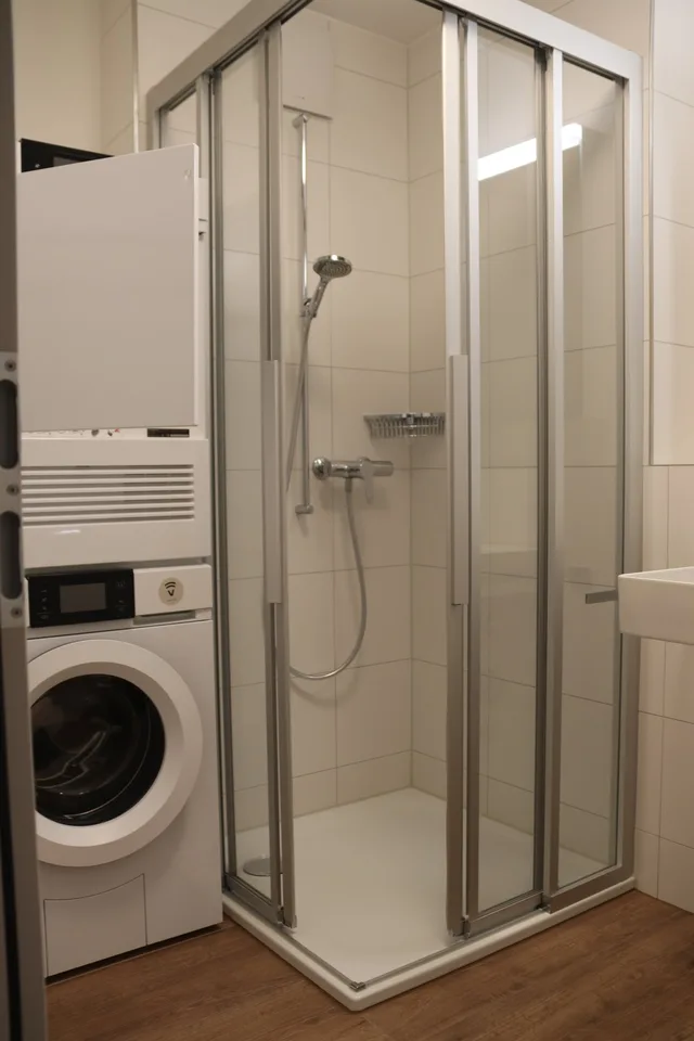 Moderne helle 1.5-Zimmer-Wohnung mit Balkon in Gals – Foto 4 von 6