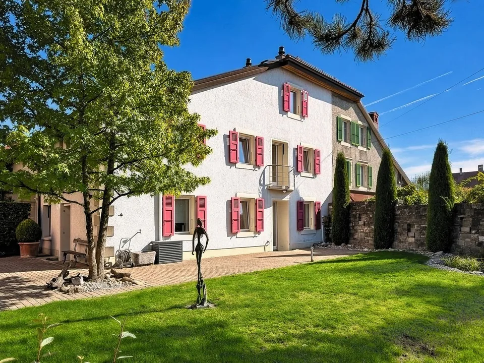 Casa di carattere nel cuore del villaggio – foto 4 di 13