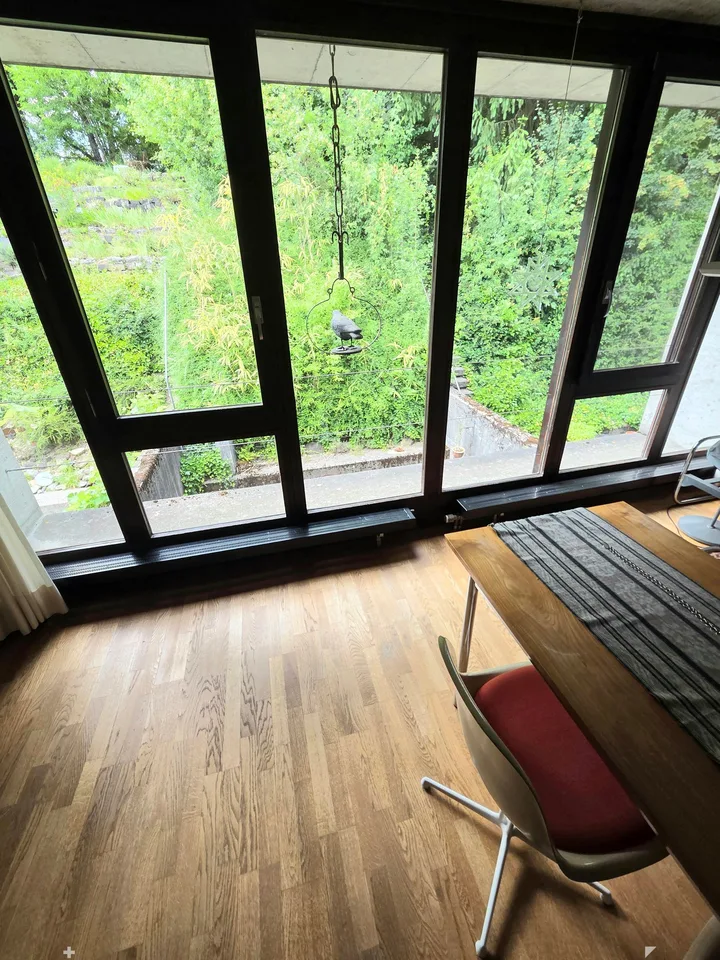 Affascinante casa a schiera 5.5 locali a Biel – Vivere con stile e comfort – foto 7 di 9