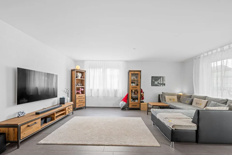 Attraktive 4.5-Zimmer-Gartenwohnung in Hagenbuch ZH – Foto 7 von 15