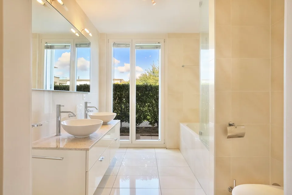 Magnifique appartement de 3,5 Pièces avec grand jardin arboré – photo 7 sur 10