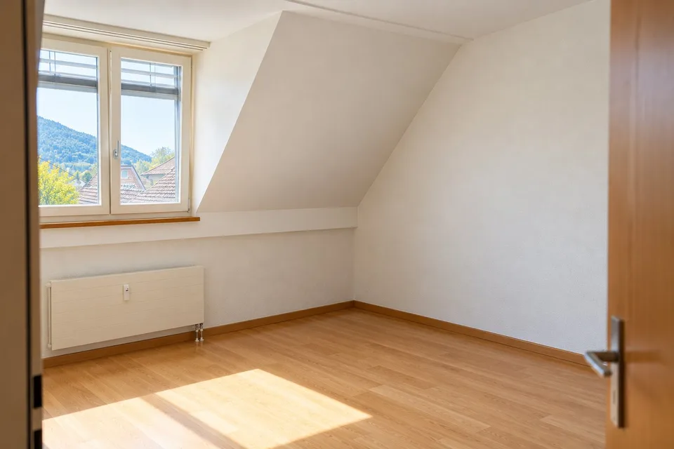 Helle 4.5-Zimmer-Wohnung mit Balkon in Balsthal – Foto 8 von 11