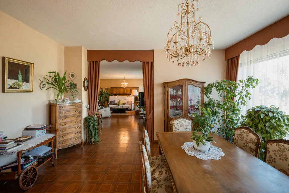 Exklusivität IMMO2Z: Einzelvilla mit 6.5 Zimmern und einem Apartment zur Vermietung – Foto 6 von 13
