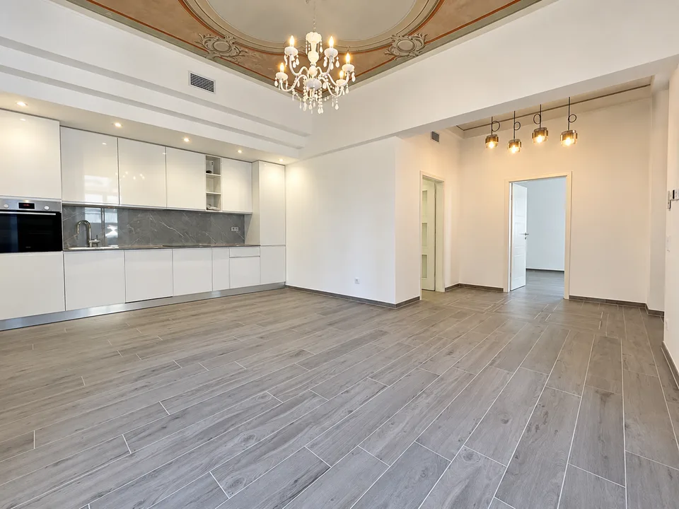 4,5 Lokale hochwertige Wohnung mit privatem Garten in Capolago – Foto 5 von 11