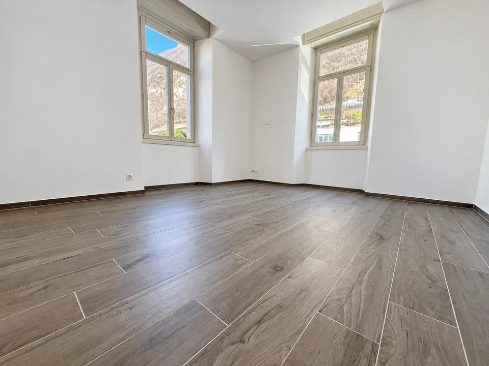 4,5 Lokale hochwertige Wohnung mit privatem Garten in Capolago – Foto 8 von 11