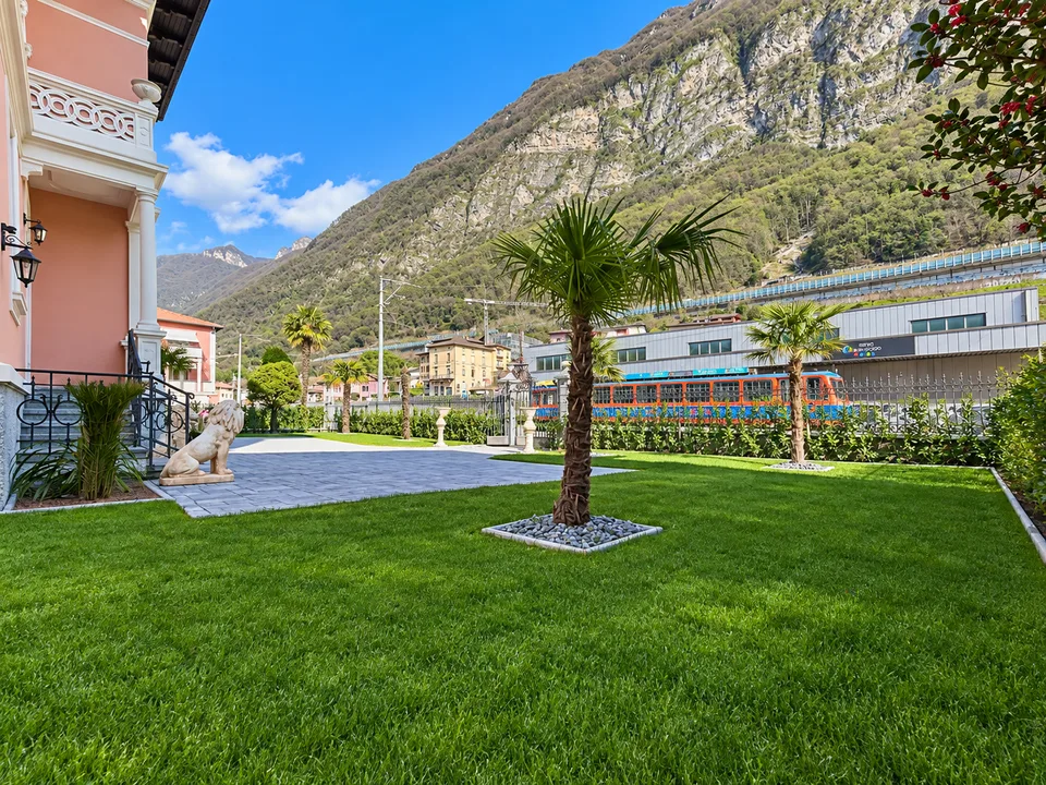 4,5 Lokale hochwertige Wohnung mit privatem Garten in Capolago – Foto 3 von 11
