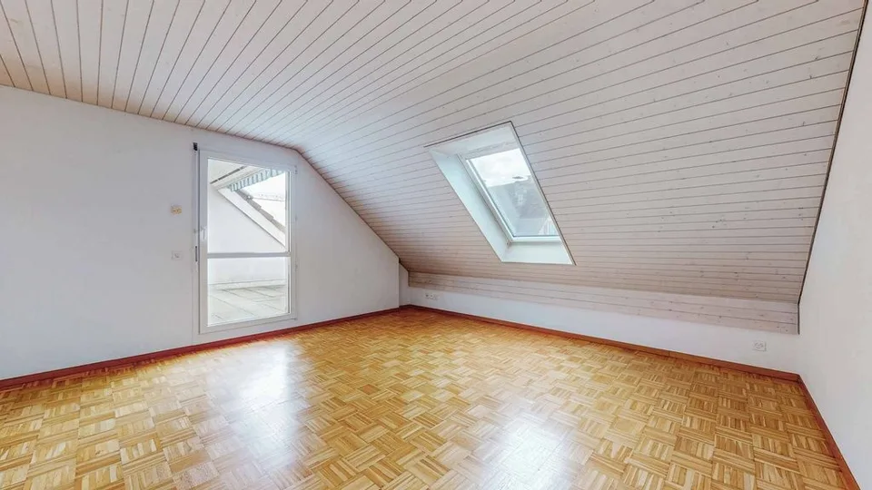 Einzigartige Wohnung mit Dachzimmer – Foto 3 von 7