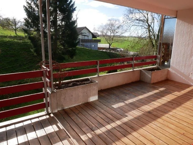 wunderschöne, helle, 4.5 Zimmerwohnung in schöner Umgebung – Foto 5 von 7
