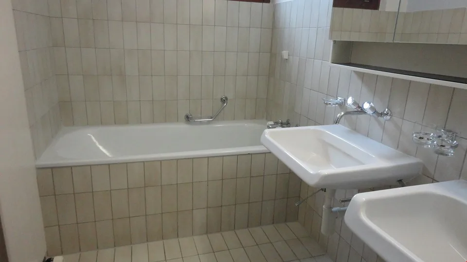 wunderschöne, helle, 4.5 Zimmerwohnung in schöner Umgebung – Foto 4 von 7