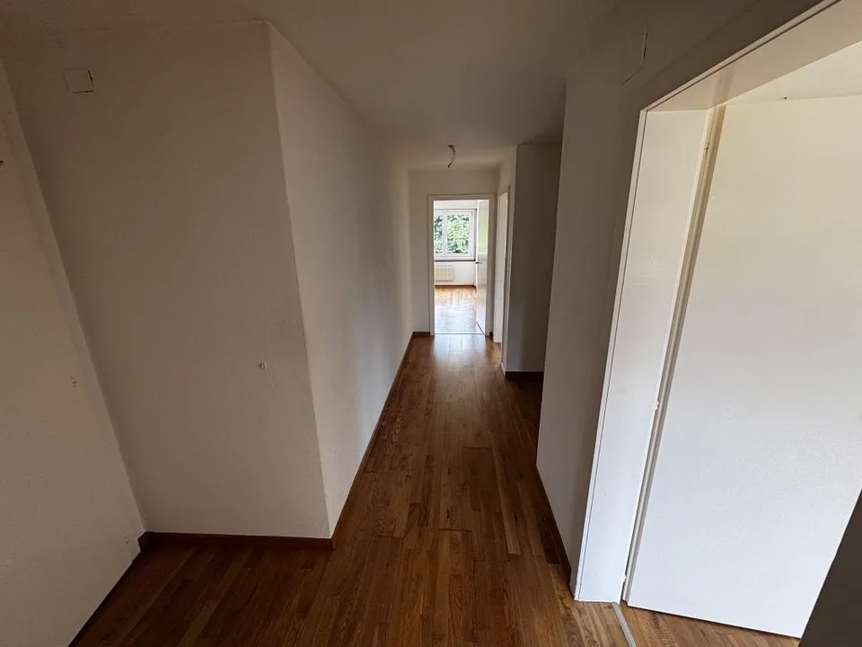 Appartamento 3 camere, 2° piano a destra – foto 2 di 8