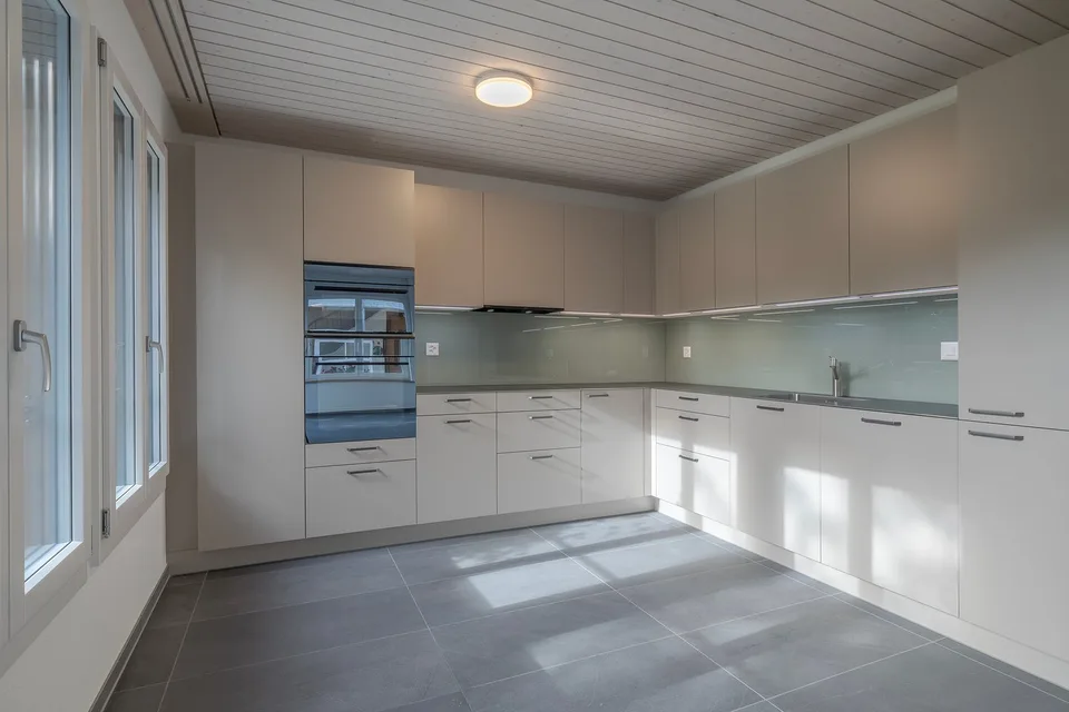 Moderne, neu renovierte Wohnung im Hochparterre – Foto 2 von 10