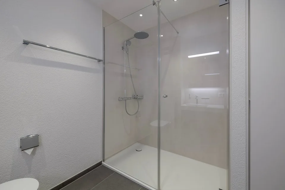 Moderne, neu renovierte Wohnung im Hochparterre – Foto 8 von 10