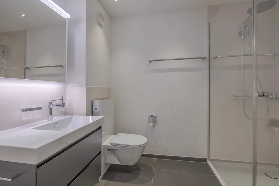 Moderne, neu renovierte Wohnung im Hochparterre – Foto 7 von 10