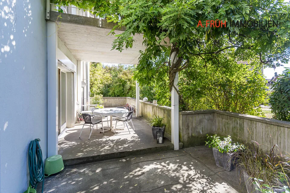Mehrfamilienhaus mit Weitblick und architektonischem Charme – Foto 4 von 13