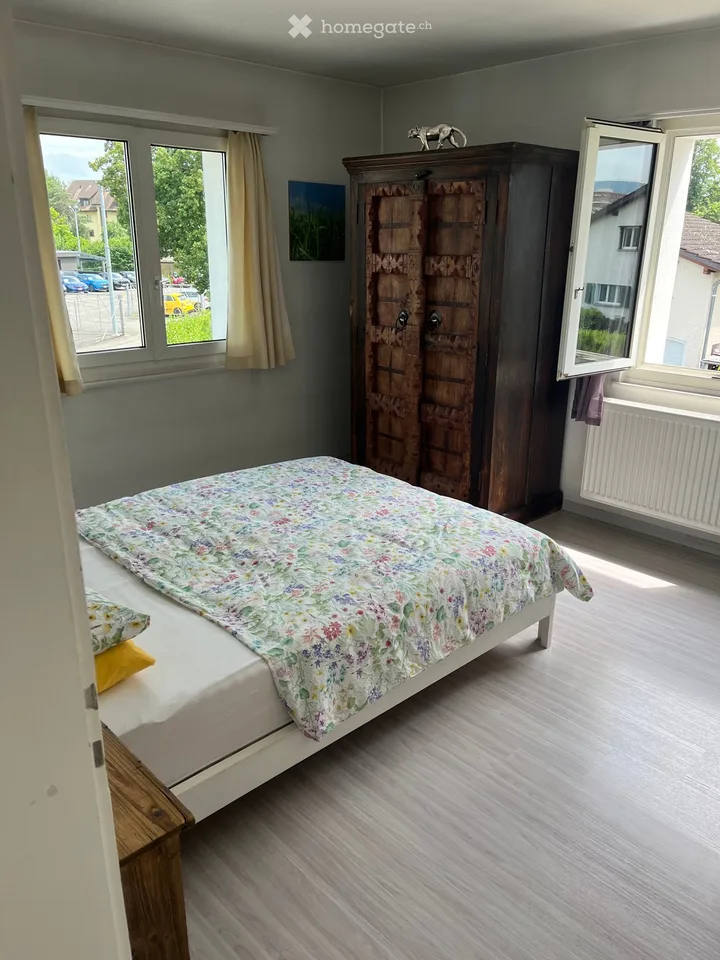 5 Zimmer Wohnung in EFH – Foto 2 von 5