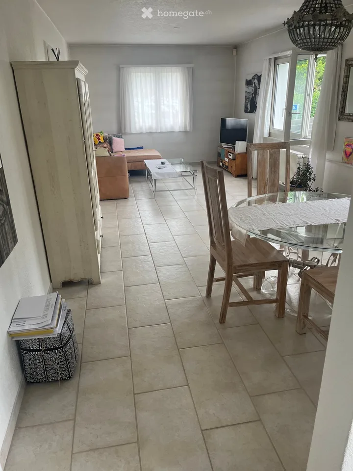 5 Zimmer Wohnung in EFH – Foto 4 von 5
