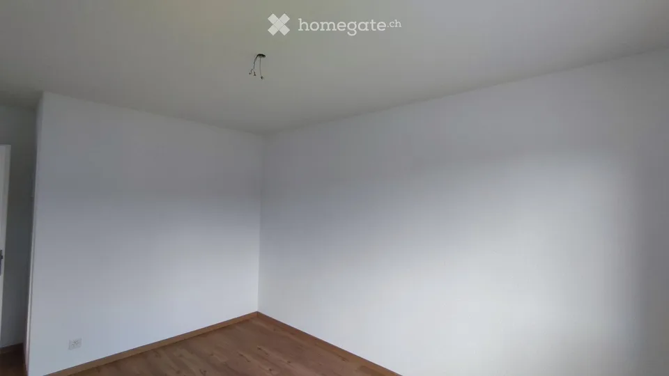 Modernes WG Zimmer in Niederwangen, frisch renoviert 2023 – Foto 2 von 5