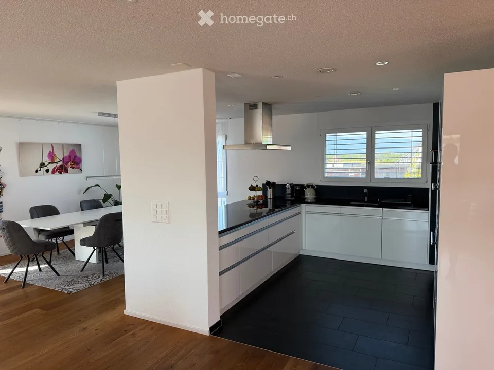 4.5 Zimmer Attikawohnung mit 187m2 – Foto 2 von 5