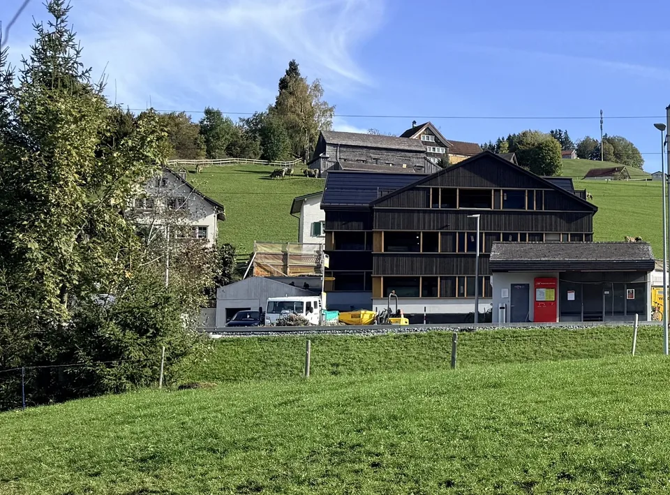 3.5-Room Attic Apartment in Appenzell – photo 4 of 4