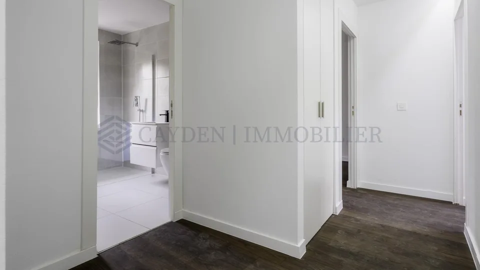 Renovierte Villa mit Garten und separater Wohnung – Foto 5 von 11