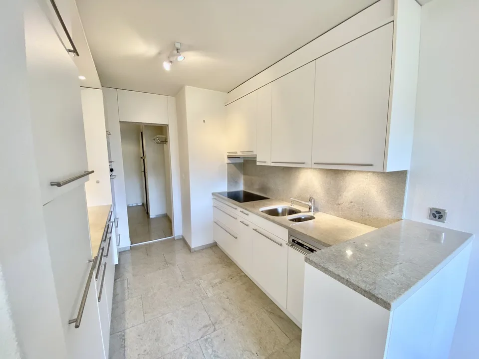 Appartamento 3,5 locali a Rüschlikon! - Limitato fino al 31.01.2028 – foto 2 di 5