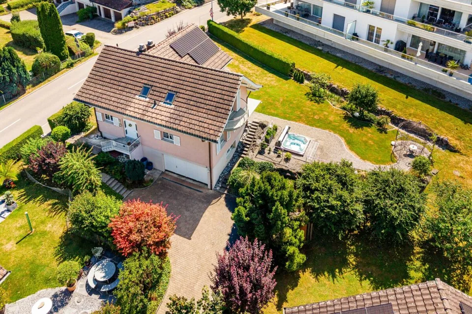 Familien aufgepasst - Einfamilienhaus mit grossem Garten und vielen... – Foto 4 von 9