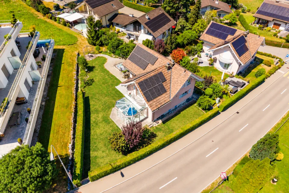 Familien aufgepasst - Einfamilienhaus mit grossem Garten und vielen... – Foto 2 von 9