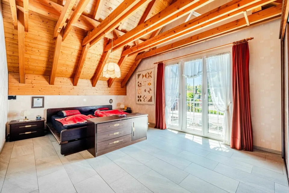 Familien aufgepasst - Einfamilienhaus mit grossem Garten und vielen... – Foto 8 von 9