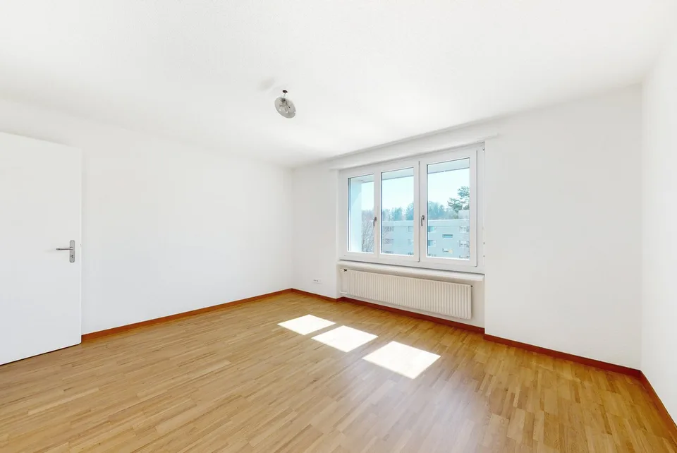 Spacious ground floor apartment with garden access is looking for you. – photo 4 of 10