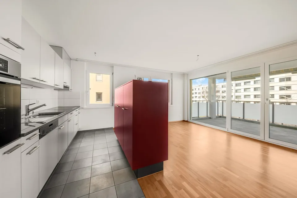 Spacious apartment with sunny garden seating area – photo 7 of 9