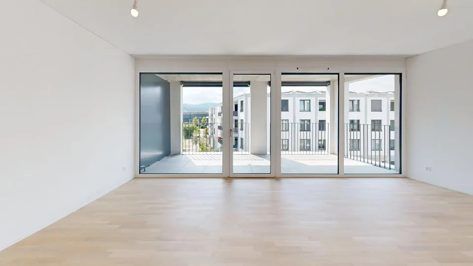 Modern living in a prime location in Aesch – photo 3 of 5