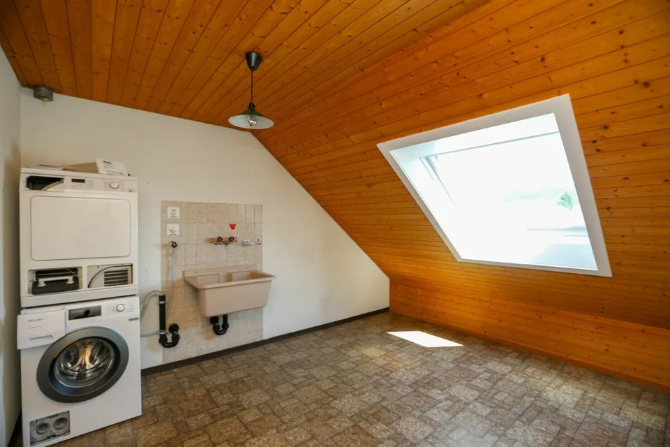 Appartement spacieux au dernier étage avec terrasse ensoleillée – photo 13 sur 13