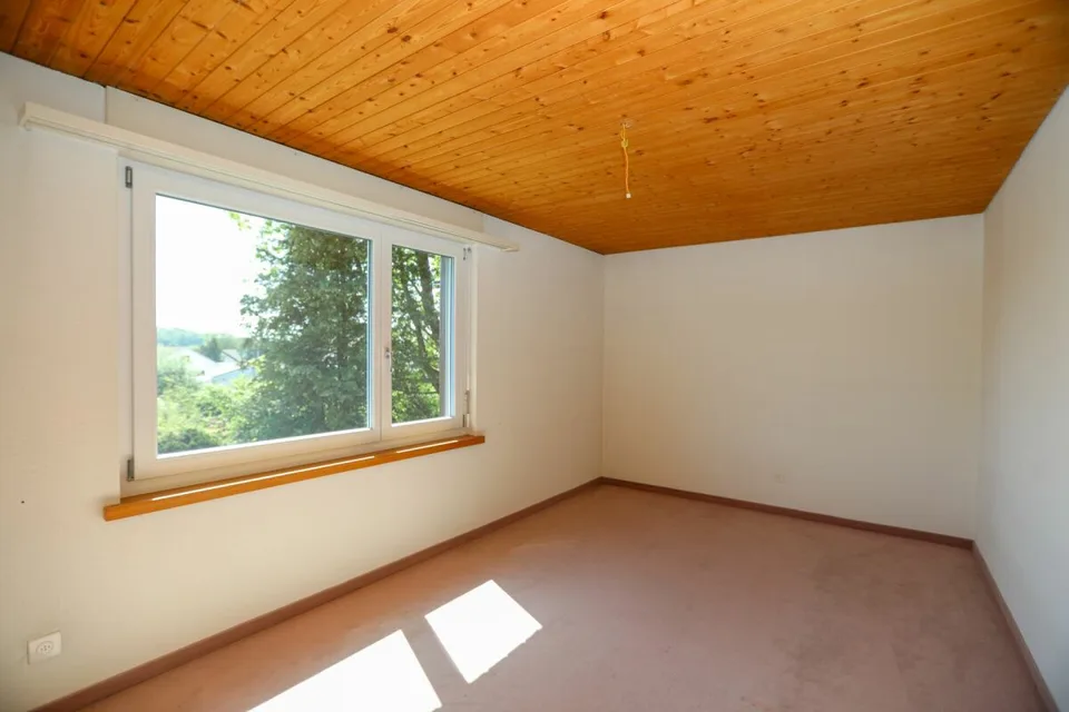 Appartement spacieux au dernier étage avec terrasse ensoleillée – photo 10 sur 13