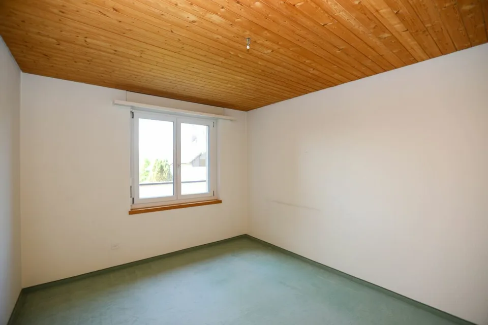 Appartement spacieux au dernier étage avec terrasse ensoleillée – photo 11 sur 13