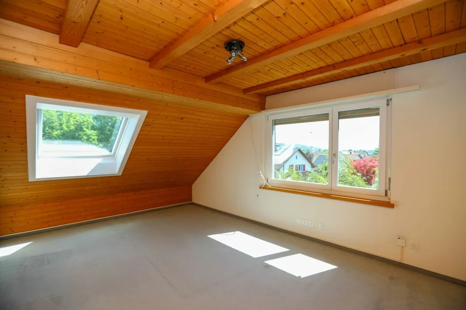 Appartement spacieux au dernier étage avec terrasse ensoleillée – photo 9 sur 13