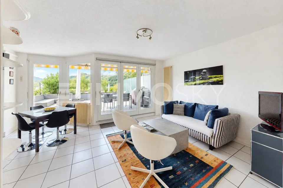 Versatile e con grande terrazzo panoramico soleggiato – foto 3 di 6