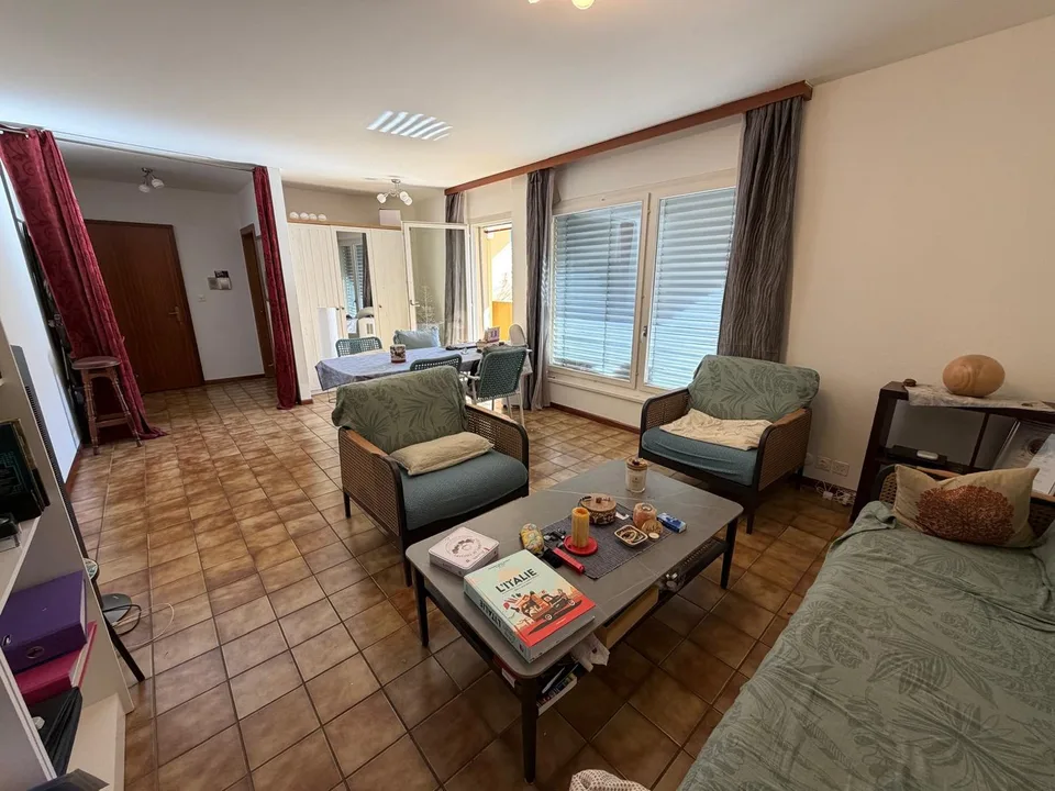Apartment – 5th floor – outdoor parking spaces – photo 7 of 11