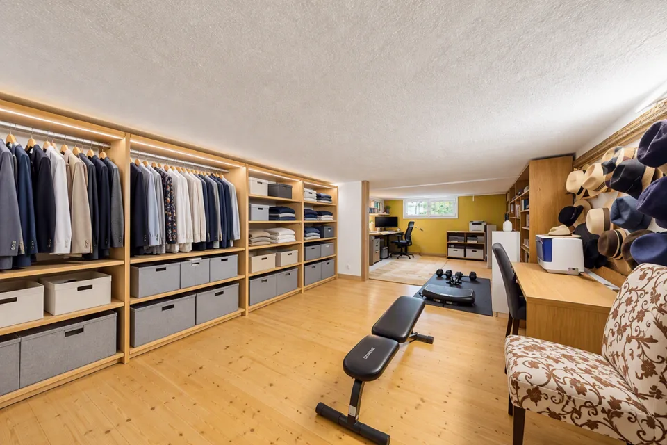 Modern living experience with dream garden and panoramic view – photo 14 of 14