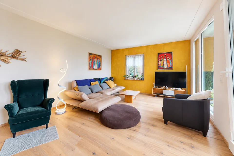 Modern living experience with dream garden and panoramic view – photo 8 of 14