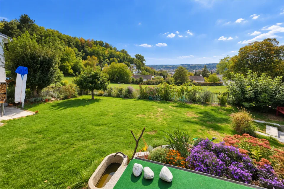Modern living experience with dream garden and panoramic view – photo 5 of 14