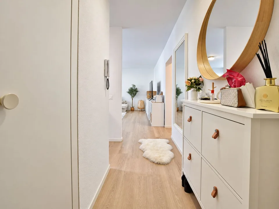 Appartement de 3,5 pièces rénové et lumineux – photo 2 sur 12
