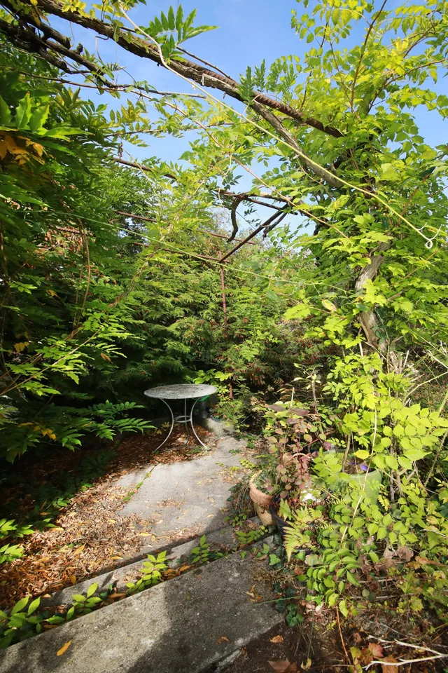 Appartamento di 3,5 locali ristrutturato con 2 balconi, 1° piano con posto giardino – foto 2 di 14