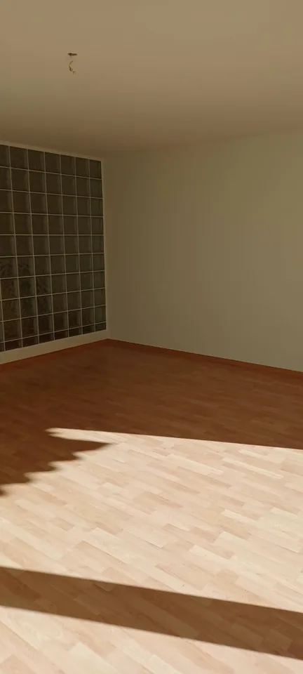 Appartamento accogliente di 1,5 locali con balcone a Losone – foto 11 di 13