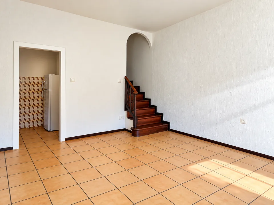 MENDRISIO-CAPOLAGO: CHARMING 2.5-ROOM COTTAGE – photo 5 of 10