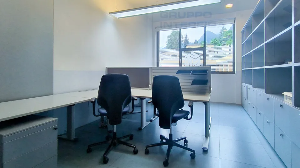 SPAZIOSO E MODERNO UFFICIO AMMOBILIATO – foto 6 di 13